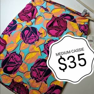 Lularoe Cassie Medium
